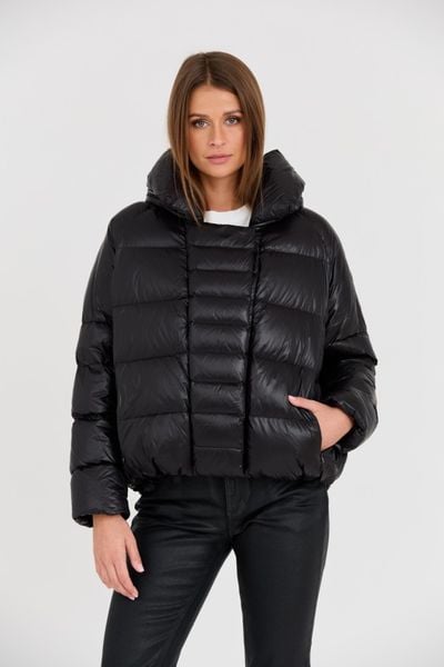 DIEGO M Czarna damska kurtka, Rozmiar 40 EU - 44 IT. Czarne kurtki DIEGO M, m, bez wzorów, bez kaptura. W wyprzedaży za 2,119.99 zł.