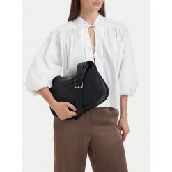 Torebka Lasocki. Czarne torebki klasyczne Lasocki, bez wzorów, klasyczne, bez dodatków. Za 189.99 zł.