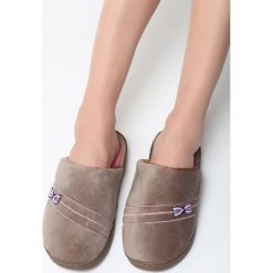 Szare Kapcie Don't Turn Me Away. Kapcie marki Cropp. Za 39.99 zł.