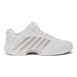 Buty tenisowe - damskie - HYPERCOURT EXPRESS 3 - biało-rose gold. Czerwone buty treningowe K-SWISS, bez wzorów, z materiału, bez zapięcia, tenisowe. Za 769.99 zł.