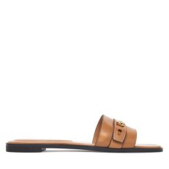 Klapki Tory Burch. Brązowe klapki Tory Burch, bez wzorów, bez obcasa, bez zapięcia. Za 1,524.00 zł.