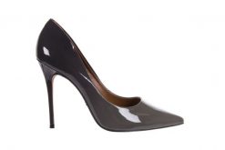 Szpilki Bayla-067 130301C Sfumado Greyish, Skóra naturalna lakierowana - 39. Szare szpilki Bayla, bez wzorów, z lakierowanej skóry, biznesowe, bez obcasa, na szpilce, bez zapięcia. W wyprzedaży za 179.10 zł.