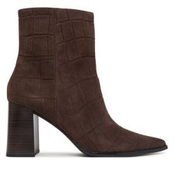 Botki Tamaris. Brązowe botki Tamaris, bez wzorów, bez obcasa, na słupku, bez zapięcia. Za 469.99 zł.
