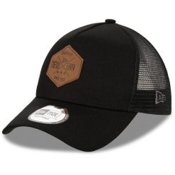 Czapka New Era Patch A Frame Trucker. Czarne czapki z daszkiem New Era, z aplikacjami, z bawełny. Za 181.00 zł.