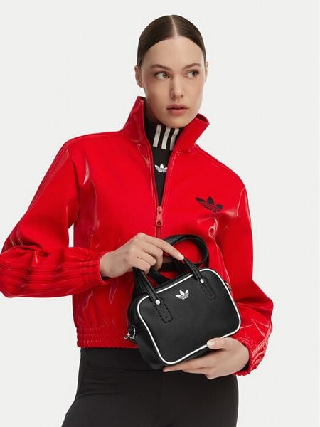 Adidas Torebka JX7872 Czarny. Czarne torebki klasyczne adidas, bez wzorów, ze skóry, bez dodatków. Za 149.99 zł.
