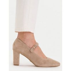 Czółenka MEXX. Brązowe czółenka Mexx, bez wzorów, bez obcasa, bez zapięcia. Za 349.99 zł.