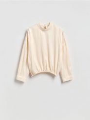 Wiskozowa bluzka - kremowy. Białe bluzki Reserved, l, bez wzorów, z wiskozy, bez kołnierzyka, bez ramiączek. Za 129.99 zł.