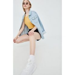 Superdry top bawełniany kolor żółty. Żółte topy Superdry, l, bez wzorów, z bawełny, bez kołnierzyka, bez ramiączek. W wyprzedaży za 47.99 zł.