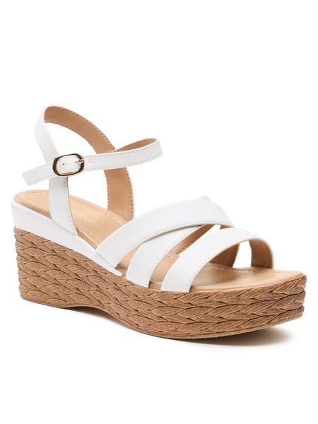 Clara Barson Sandały WS200601-01 Biały. Białe sandały Clara Barson, bez wzorów, ze skóry, bez obcasa, na koturnie, bez zapięcia. Za 129.99 zł.