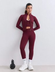 Damskie legginsy dłuższe, wysoki stan, invisible scrunch Shape Seamless bordowe. Czerwone legginsy AIM'N, bez wzorów, z dzianiny, długie. Za 303.00 zł.