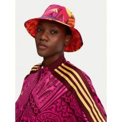 Kapelusz adidas. Czerwone kapelusze adidas, bez wzorów. Za 149.99 zł.