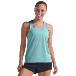 Damski tank top 2XU Light Speed. Niebieskie topy 2XU, bez wzorów, z tkaniny, sportowe, bez kołnierzyka, bez ramiączek. Za 344.50 zł.
