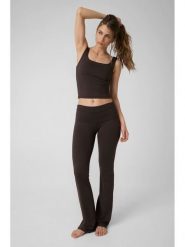 Guess Top 183481 Brązowy Classic Fit. Brązowe topy Guess, m, z aplikacjami, bez kołnierzyka, bez ramiączek. Za 194.99 zł.