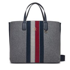 Torebka Tommy Hilfiger. Szare torebki klasyczne Tommy Hilfiger, bez wzorów, klasyczne, bez dodatków. Za 649.99 zł.