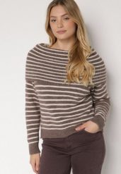 Jasnobrązowy Sweter w Paski z Dodatkiem Wełny i Wiskozy z Odkrytymi Ramionami Nedarra. Brązowe swetry Born2be, uniwersalny, bez wzorów, z dzianiny, eleganckie, bez ramiączek. Za 139.99 zł.