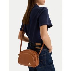 Torebka Beverly Hills Polo Club. Brązowe listonoszki Beverly Hills Polo Club, bez wzorów, bez dodatków. Za 179.99 zł.