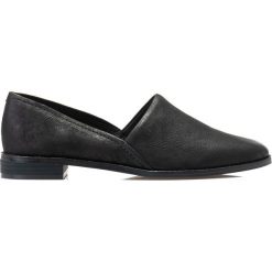 Clarks Półbuty damskie Clarks Pure Easy 26157396. Półbuty wsuwane Clarks, bez wzorów, bez obcasa. Za 405.90 zł.