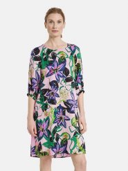 Gerry Weber Sukienka w kolorze fioletowo-jasnoróżowym rozmiar: 36. Różowe sukienki Gerry Weber, na co dzień, s, bez wzorów, z wiskozy, klasyczne, bez kołnierzyka, bez ramiączek, midi, proste. Za 134.53 zł.