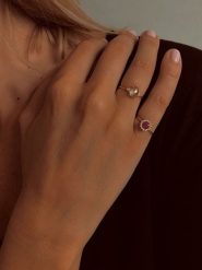 Les Petites Précieuses Pozłacany pierścionek z cyrkoniami i cytrynem rozmiar: 56. Żółte pierścionki Les Petites Précieuses, z cyrkonią, pozłacane. Za 113.99 zł.