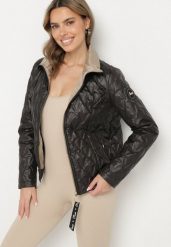 Czarna Kurtka z Pikowanymi Przeszyciami i Elastyczną Gumką w Pasie Relriva. Czarne kurtki Born2be, l, bez wzorów, z jeansu, eleganckie, bez kaptura. Za 119.99 zł.