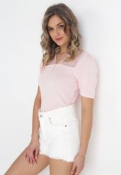 Różowa Wiskozowa Bluzka z Krótkimi Rękawami i Dekoltem z Siatki Janetta. Czerwone bluzki Born2be, s, bez wzorów, z wiskozy, eleganckie, bez kołnierzyka, bez ramiączek. Za 139.99 zł.