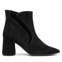 Botki Baldowski. Czarne botki Baldowski, bez wzorów, bez obcasa, na słupku, bez zapięcia. Za 539.99 zł.
