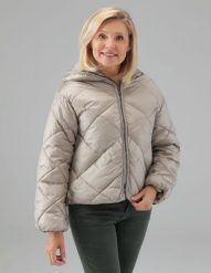 Beżowa kurtka z kapturem. Brązowe kurtki Unisono, m, bez wzorów, z tkaniny, z kapturem. Za 369.00 zł.