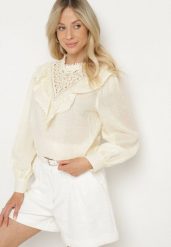 Żółta Bawełniana Bluzka z Ażurowym Haftem i Falbaną Przy Dekolcie Neveine. Żółte bluzki Born2be, m, w ażurowe wzory, z bawełny, boho, bez kołnierzyka, bez ramiączek. Za 69.99 zł.