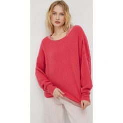 American Vintage sweter z domieszką wełny kolor różowy. Czerwone swetry American Vintage, l, bez wzorów, z wełny, vintage, bez ramiączek. W wyprzedaży za 362.99 zł.