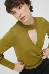 JDY sweter damski kolor zielony lekki. Zielone swetry JDY, l, bez wzorów, z dzianiny, bez ramiączek. W wyprzedaży za 87.99 zł.