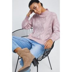 Medicine sweter damski kolor różowy z półgolfem. Czerwone swetry MEDICINE, l, bez wzorów, ze splotem, bez ramiączek. Za 119.90 zł.