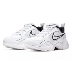 Buty Sportowe Damskie Nike Air Heights. Białe buty sportowe lifestyle Nike, bez wzorów, sportowe, bez zapięcia. Za 360.80 zł.
