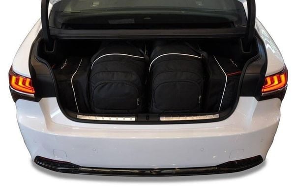 Torby Do Bagażnika Lexus Ls 2017+ 4Szt Kjust. Czarne torby podróżne KJUST, bez wzorów, z kauczuku. Za 1,238.00 zł.