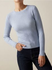 Klasyczny prążkowany sweter - błękitny. Niebieskie swetry Sinsay, l, bez wzorów, prążkowane, klasyczne, bez ramiączek. Za 29.99 zł.