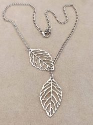 Nakkash Posrebrzany naszyjnik - dł. 43 cm rozmiar: onesize. Szare naszyjniki Nakkash, z materiału, posrebrzane. Za 95.92 zł.