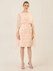 APART Sukienka w kolorze jasnoróżowym rozmiar: 42. Różowe sukienki Apart, bez wzorów, bez kołnierzyka, bez ramiączek, midi. Za 316.99 zł.