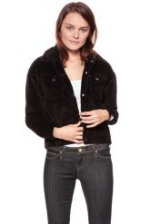 DAMSKA KURTKA PRZEJŚCIOWA WRANGLER 80´S WESTERN JACKET BLACK W422UP100. Czarne kurtki Wrangler, s, bez wzorów, z jeansu, bez kaptura. Za 259.99 zł.