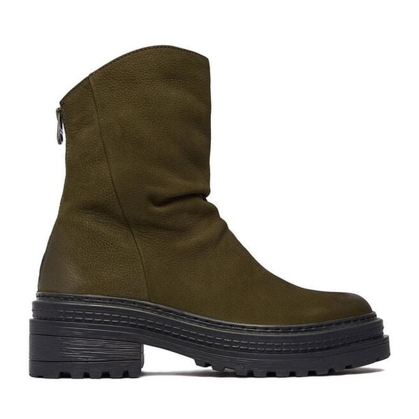 Botki G-Star. Brązowe botki G-Star, bez wzorów, retro, bez obcasa, na płaskiej podeszwie, bez zapięcia. Za 449.99 zł.