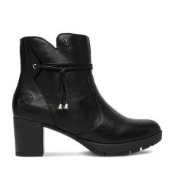 Botki Rieker. Czarne botki Rieker, bez wzorów, bez obcasa, na słupku, bez zapięcia. Za 359.99 zł.