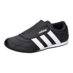 Kobiece trampki adidas Tekwen. Czarne trampki sportowe adidas, bez wzorów, z gumy, bez zapięcia, tenisowe. Za 205.99 zł.