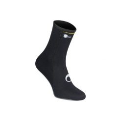 Skarpety nurkowe SCD 500 z neoprenu 3 mm. Czarne skarpetki SUBEA, bez wzorów, z gumy. Za 69.99 zł.