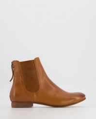 BRĄZOWE BOTKI GIUSY259 F SO-CA. Brązowe botki Venezia, bez wzorów, ze skóry, bez obcasa, bez zapięcia. Za 439.00 zł.