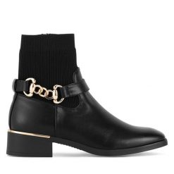 Botki JENNY. Czarne botki Jenny, bez wzorów, bez obcasa, na płaskiej podeszwie, bez zapięcia. Za 111.99 zł.