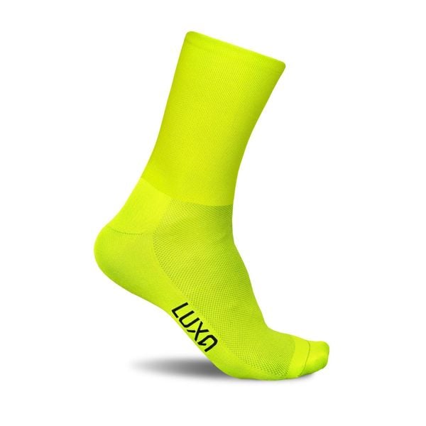 Skarpety Rowerowe Unisex Luxa Fluo. Żółte skarpetki LUXA, bez wzorów, z materiału. Za 69.90 zł.