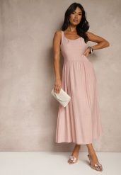 Różowa Rozkloszowana Sukienka z Wiskozy Milunisa. Czerwone sukienki Renee, na co dzień, m, bez wzorów, z jeansu, eleganckie, bez kołnierzyka, bez ramiączek, maxi, rozkloszowane. W wyprzedaży za 75.99 zł.