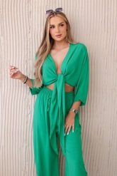Komplet z wiskozy bluzka wiązana u dołu + spodnie zielony. Zielone bluzki KESI, l, bez wzorów, z dresówki, eleganckie, bez kołnierzyka, plus size, bez ramiączek. Za 217.48 zł.