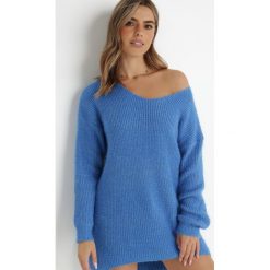Niebieski Sweter z Błyszczącą Nitką Nausicaa. Niebieskie swetry Born2be, bez wzorów, z dzianiny, bez ramiączek. W wyprzedaży za 79.99 zł.