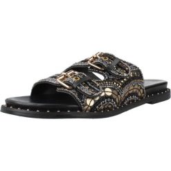 Sandały CARMELA 163200C Czarny. Czarne sandały Carmela, bez wzorów, ze skóry, sportowe, bez obcasa, bez zapięcia. Za 318.99 zł.