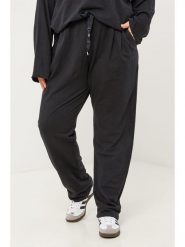 Curvy Lady Spodnie w kolorze czarnym rozmiar: 44/46. Czarne spodnie materiałowe Curvy Lady, bez wzorów, z materiału, klasyczne, z standardowym stanem. Za 108.99 zł.