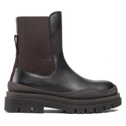 Sztyblety See By Chloé. Czarne botki See By Chloé, bez wzorów, bez obcasa, na płaskiej podeszwie, bez zapięcia. Za 1,139.00 zł.